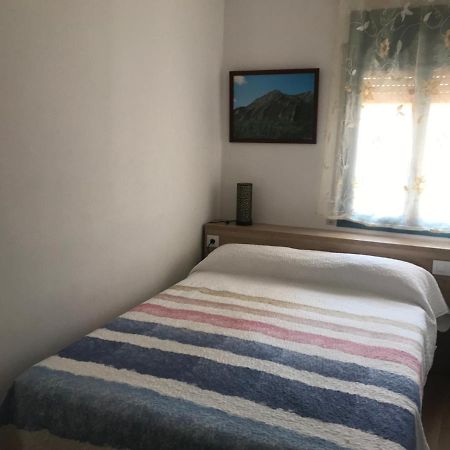 Hostal Casiano Camarasa Bagian luar foto