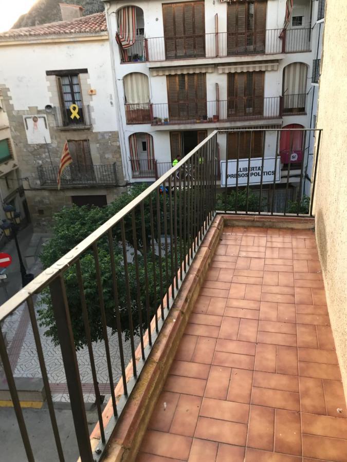Hostal Casiano Camarasa Bagian luar foto
