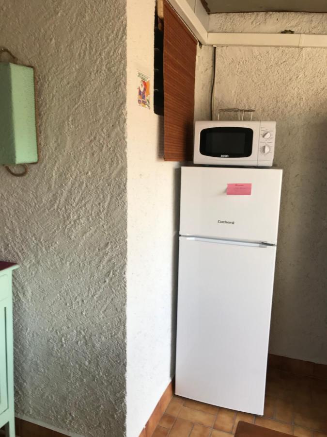 Hostal Casiano Camarasa Bagian luar foto