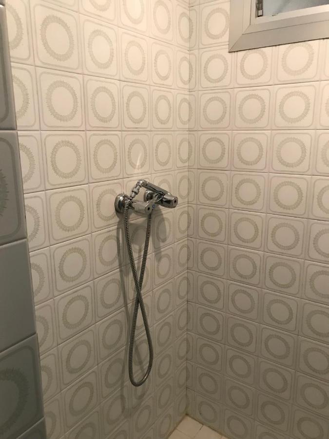 Hostal Casiano Camarasa Bagian luar foto