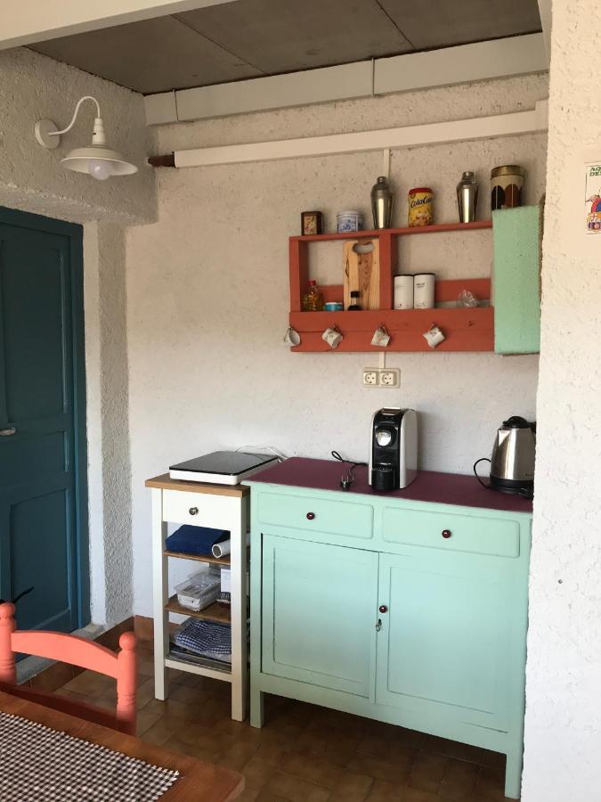 Hostal Casiano Camarasa Bagian luar foto